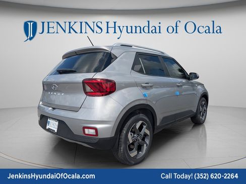 New 2026 Hyundai Venue SEL FWD image 3