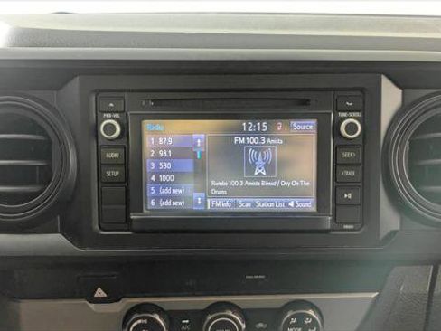 Used 2019 Toyota Tacoma SR w/ SR Convenience Package image 28