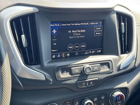 Certified 2024 GMC Terrain SLE w/ Driver Convenience Package image 23