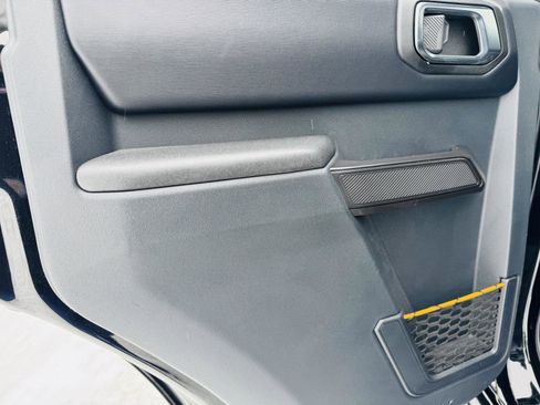 Used 2024 Ford Bronco Badlands image 28