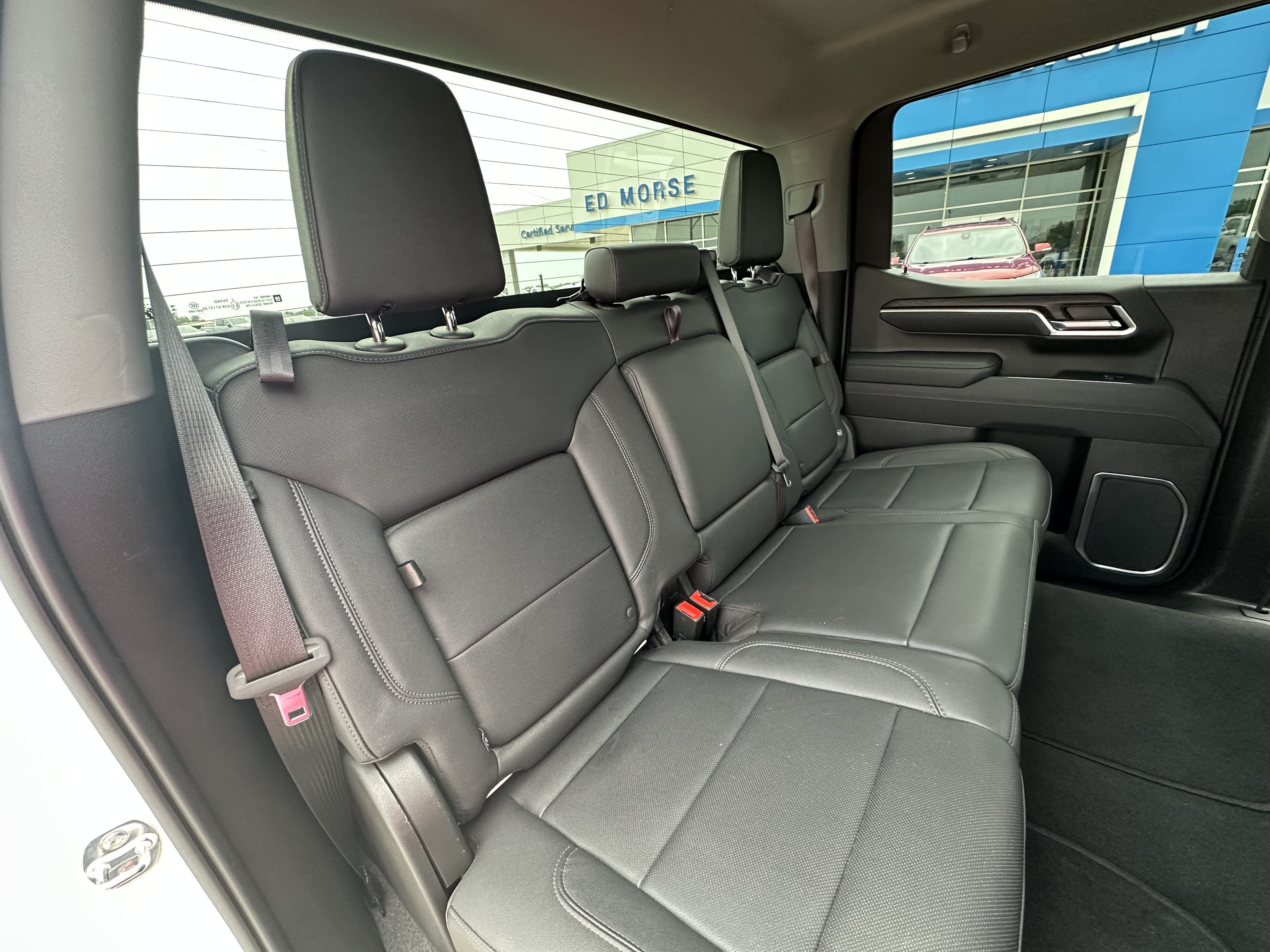 Certified 2026 GMC Sierra 1500 SLT AWD/4WD image 30