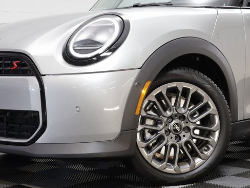 Certified 2025 MINI Cooper S image 3