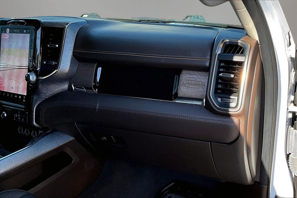 Used 2025 RAM 1500 Limited w/ Off Road Group AWD/4WD image 27