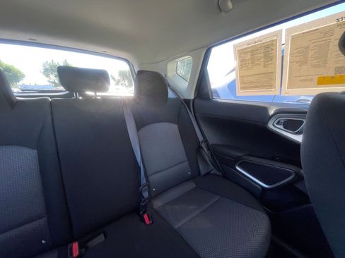 Used 2025 Kia Soul LX w/ LX Technology Package image 37
