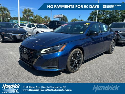 Used 2023 Nissan Altima 2.5 SR FWD image 1