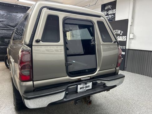 Used 2003 Chevrolet Silverado 2500 LT AWD/4WD image 5