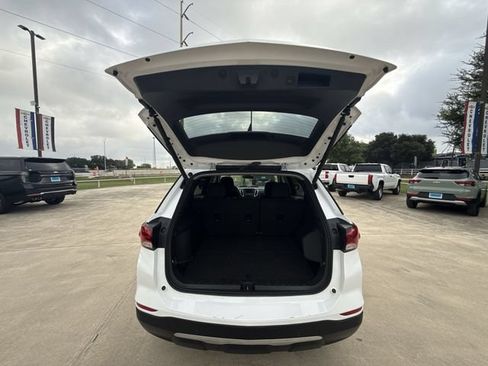 Certified 2024 Chevrolet Equinox LT FWD image 27