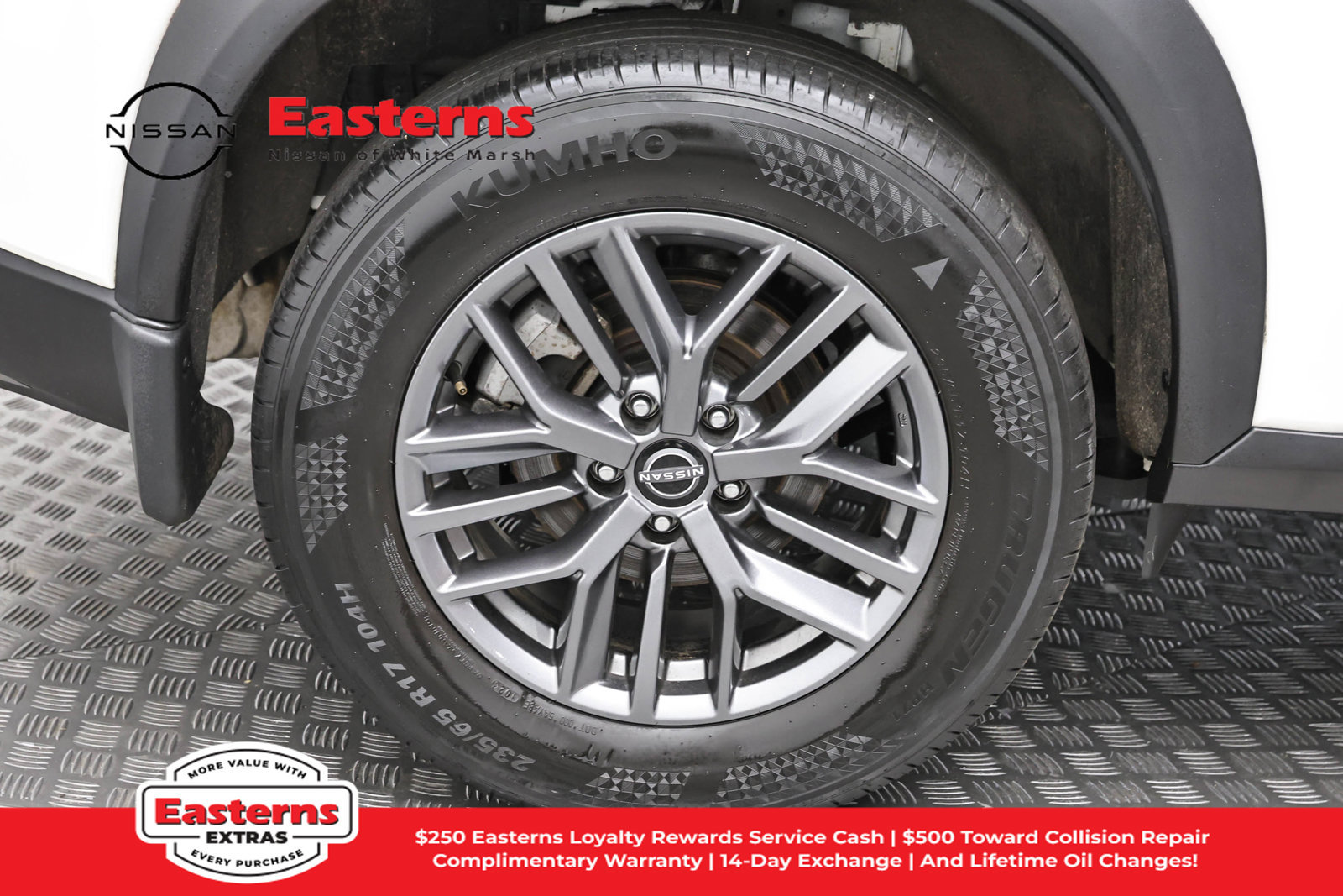 Used 2023 Nissan Rogue S AWD/4WD image 30