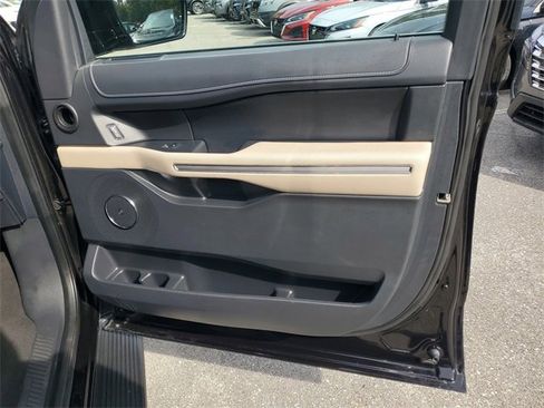 Used 2024 Ford Expedition Max Limited image 36