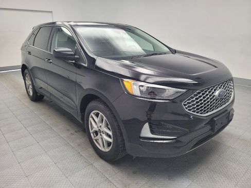 Used 2024 Ford Edge SEL image 13
