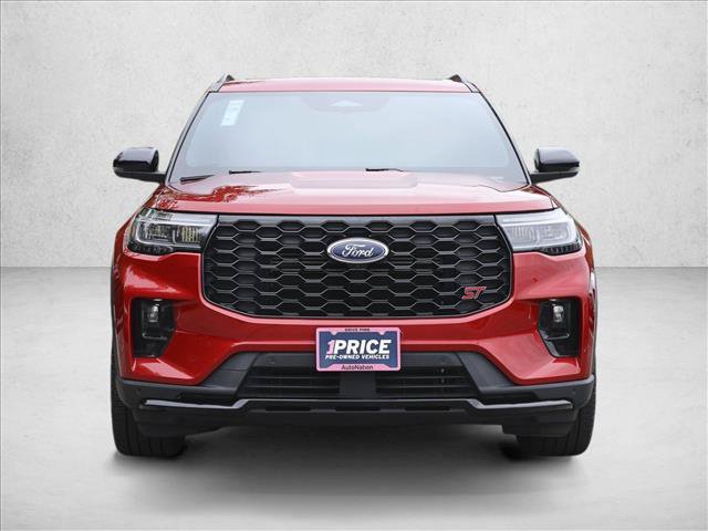 Used 2025 Ford Explorer ST AWD/4WD image 2
