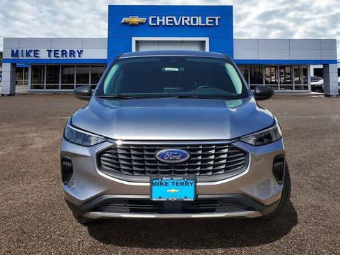 Used 2024 Ford Escape Active AWD/4WD image 2