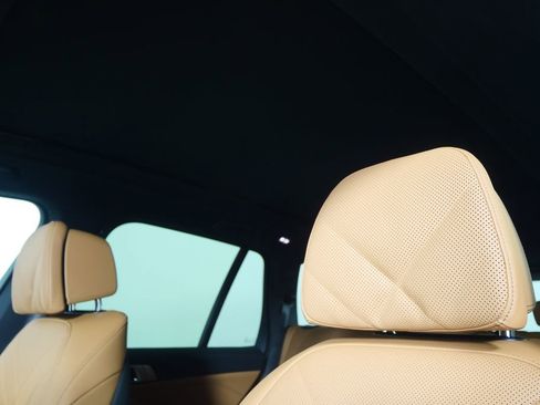 Used 2026 BMW X5 xDrive50e image 12