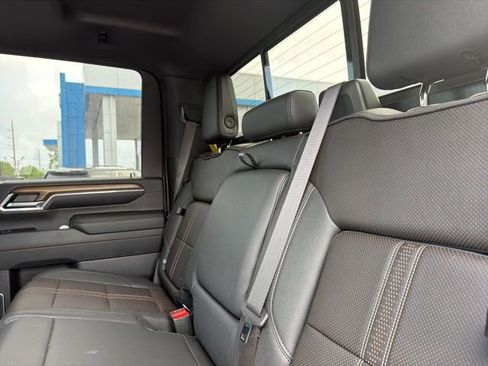Used 2024 Chevrolet Silverado 2500 High Country w/ High Country Premium Package image 7