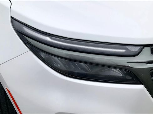 Used 2023 Chevrolet Equinox RS FWD image 26