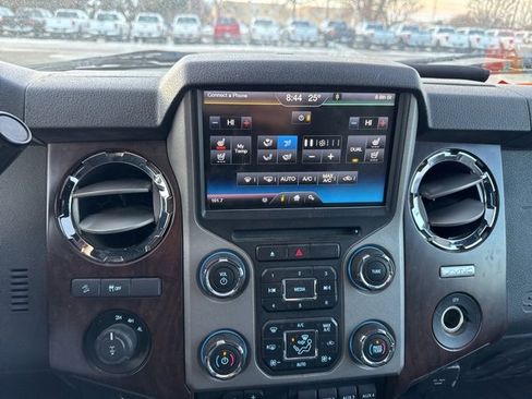 Used 2016 Ford F250 Lariat w/ Lariat Interior Package image 15