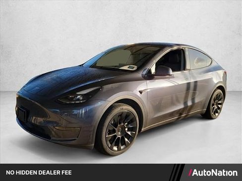 Used 2023 Tesla Model Y Long Range AWD/4WD image 1