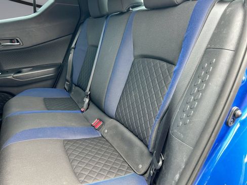Used 2021 Toyota C-HR XLE FWD image 27