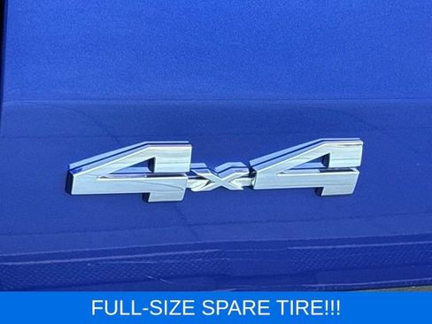 Used 2025 Toyota Tacoma SR5 AWD/4WD image 7