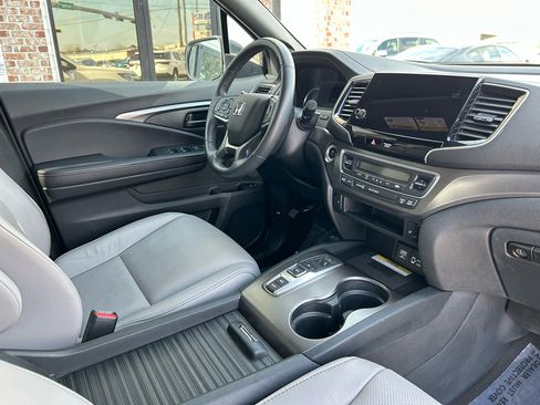 Used 2023 Honda Passport EX-L image 10