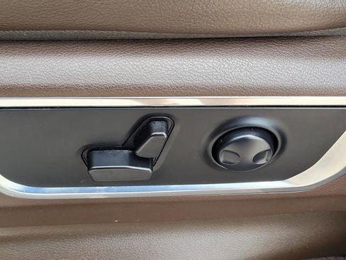 Used 2025 RAM 1500 Laramie w/ Laramie Southwest Edition image 33