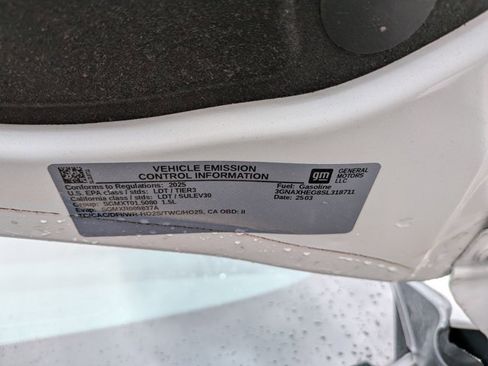 Used 2025 Chevrolet Equinox LT image 15