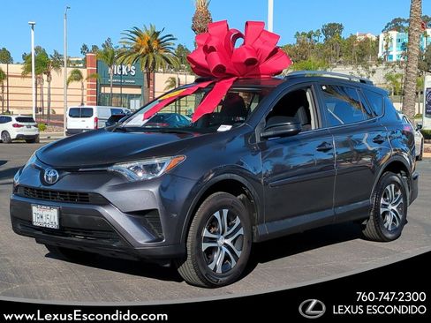 Used 2016 Toyota RAV4 LE image 1
