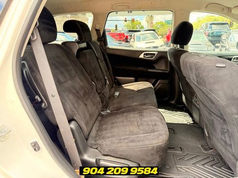 Used 2016 Nissan Pathfinder SV FWD image 31