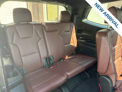 Used 2024 Kia Telluride SX Prestige w/ Towing Package AWD/4WD image 12