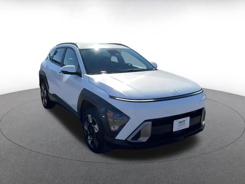 Used 2025 Hyundai Kona SEL image 3