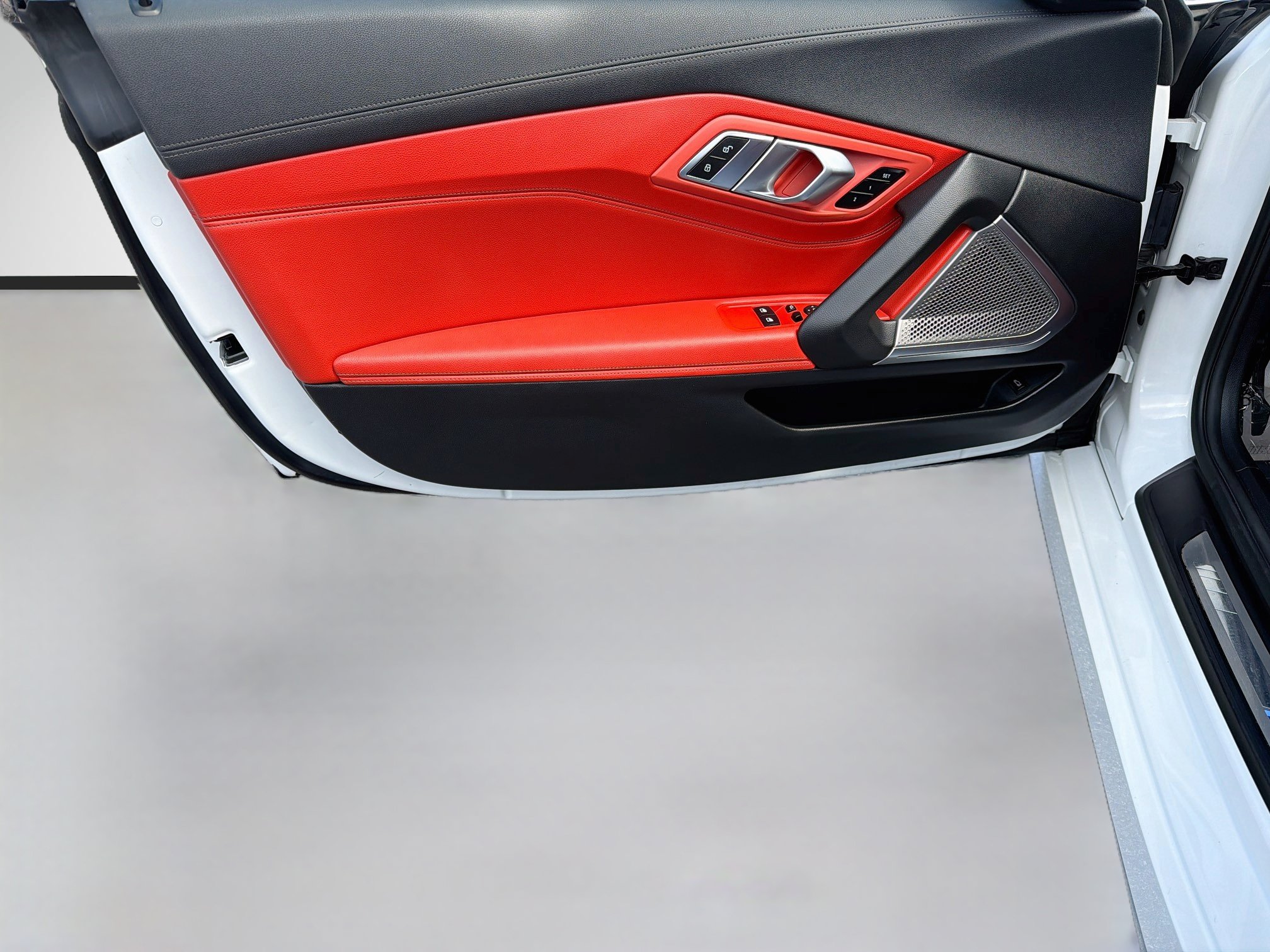 Used 2024 BMW Z4 sDrive30i w/ Premium Package RWD image 19