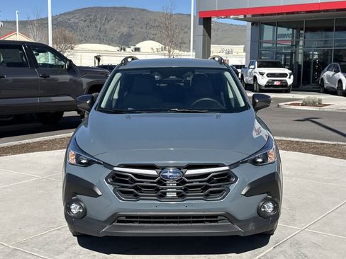 Used 2024 Subaru Crosstrek 2.0i Premium image 3