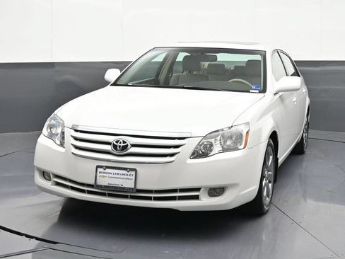 Used 2005 Toyota Avalon XLS FWD image 8