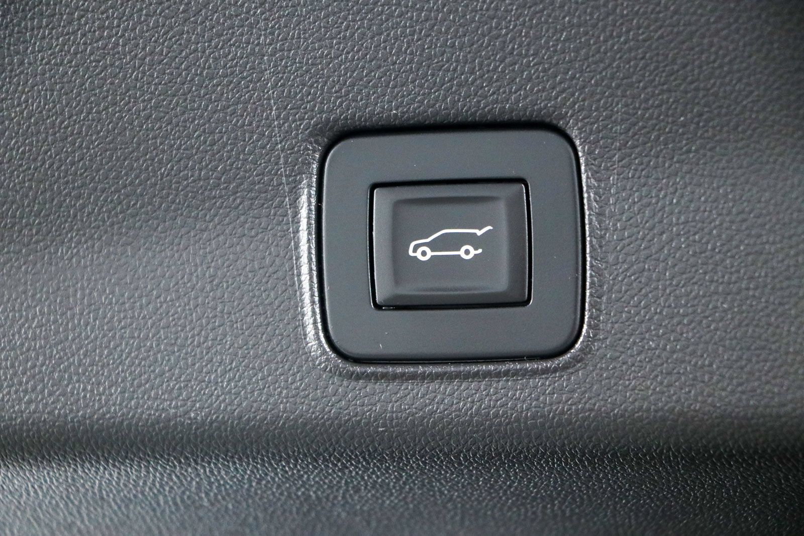 Used 2025 Chevrolet TrailBlazer LT w/ Convenience Package FWD image 29