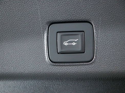 Used 2025 Chevrolet TrailBlazer LT w/ Convenience Package FWD image 29