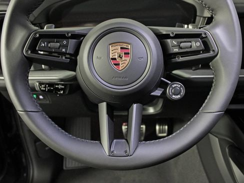 Certified 2025 Porsche Cayenne S image 24