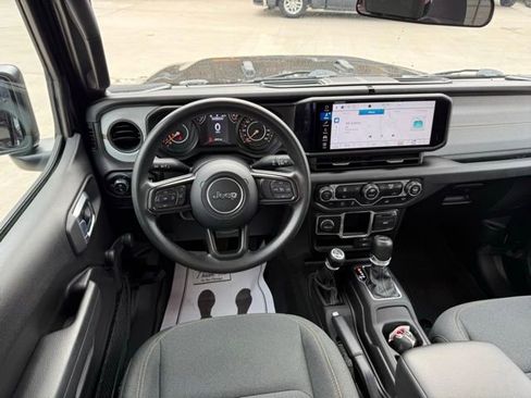 Used 2024 Jeep Gladiator Sport AWD/4WD image 62