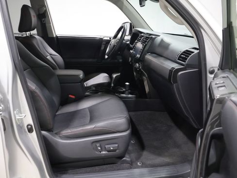 Used 2020 Toyota 4Runner TRD Off-Road Premium w/ Moonroof Package AWD/4WD image 21