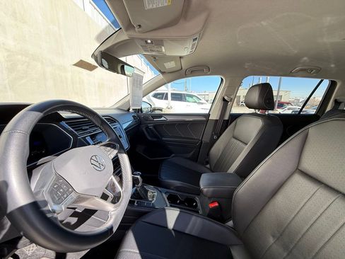 Certified 2023 Volkswagen Tiguan SE image 5