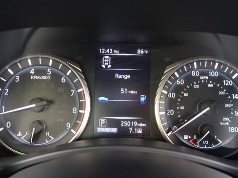 Used 2021 INFINITI Q60 3.0t Luxe w/ Essential Package image 31