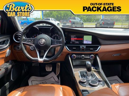 Used 2018 Alfa Romeo Giulia Ti w/ Quick Order Package 22X Lusso AWD/4WD image 21