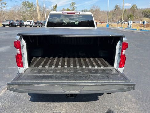 Used 2023 Chevrolet Silverado 2500 Custom w/ Gooseneck/5TH Wheel Package image 9