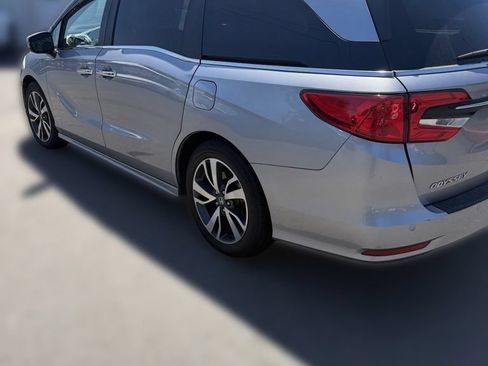 Used 2023 Honda Odyssey Touring image 5