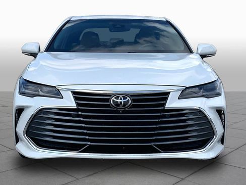 Used 2019 Toyota Avalon Limited w/ Advanced Safety Package FWD image 4