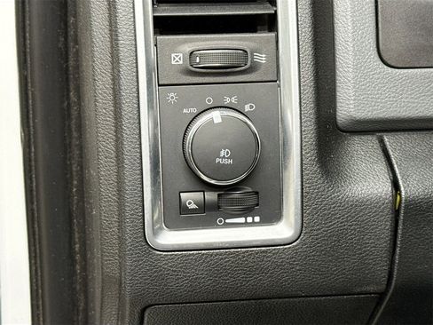 Used 2018 RAM 1500 Big Horn image 10