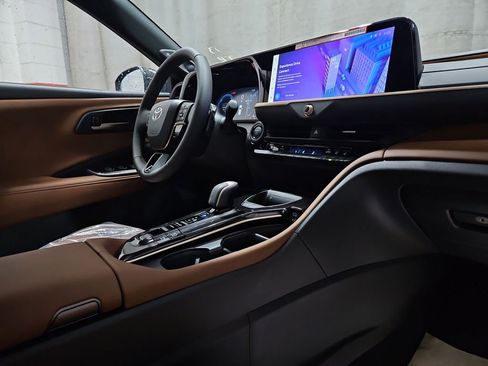 New 2025 Toyota Crown Signia image 28