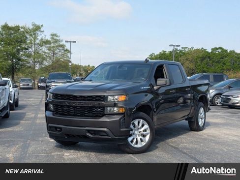 Used 2021 Chevrolet Silverado 1500 Custom image 1