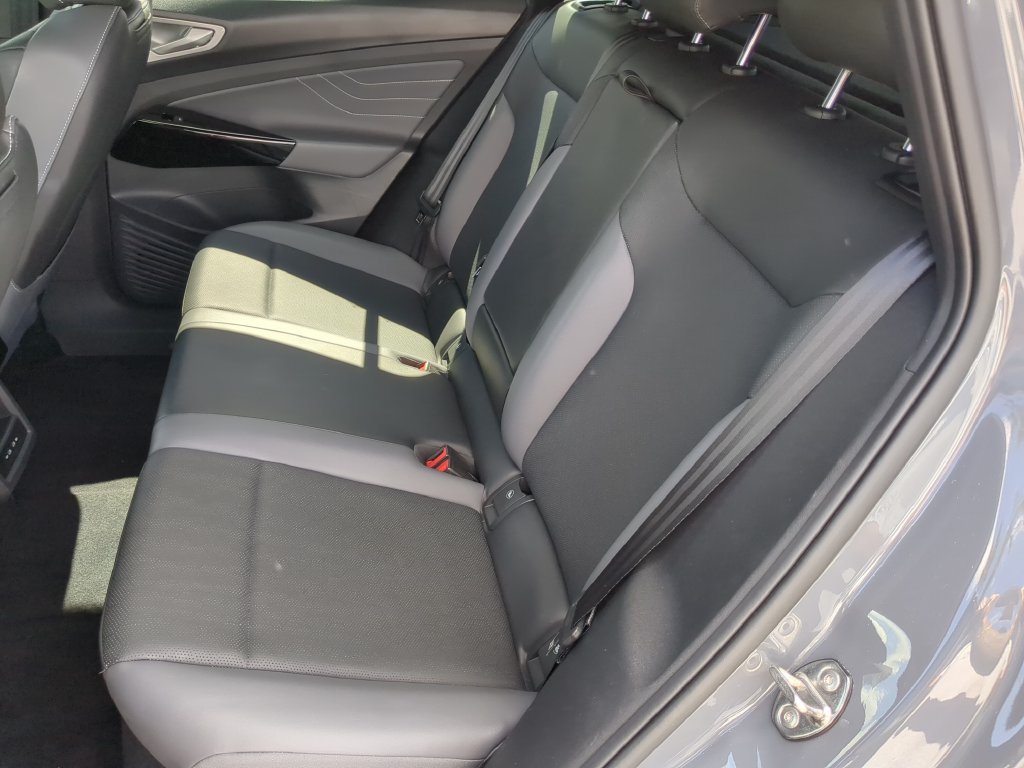 Certified 2023 Volkswagen ID.4 S RWD image 17