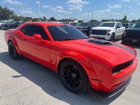 Used 2022 Dodge Challenger R/T Scat Pack RWD image 1