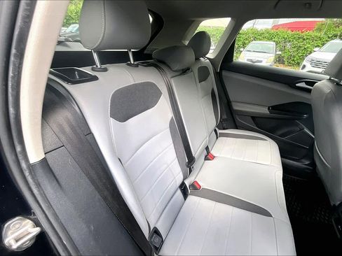 Used 2022 Volkswagen Taos SE w/ IQ.Drive SE Package image 20